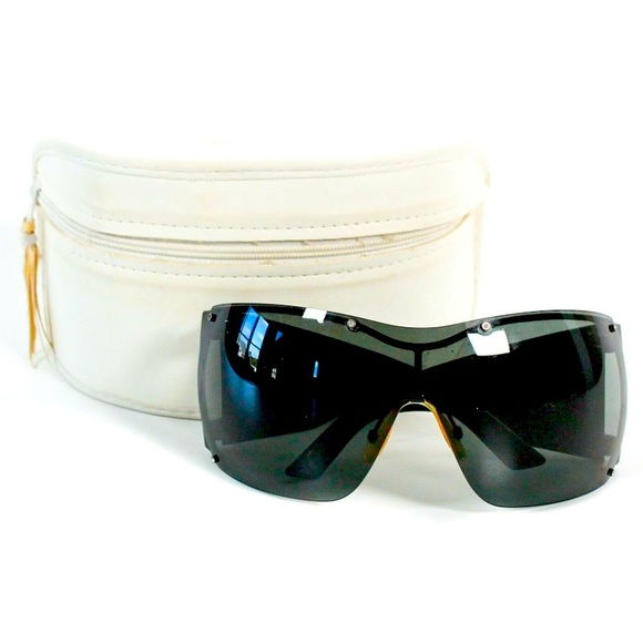 Collectible limited edition ultra-chic sunglasses. - Picture 1 of 4
